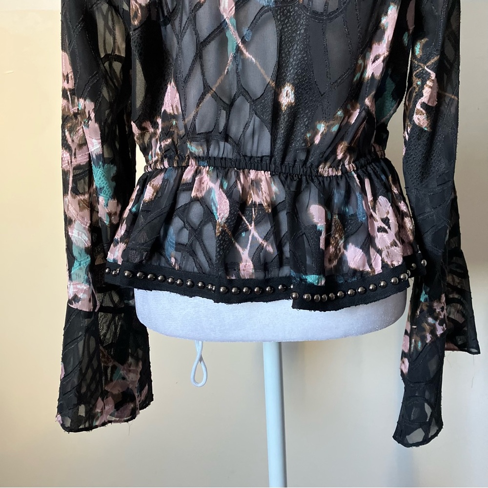 Alberto Makali Black Sheer Long Bell Sleeves Floral V Neck Blouse size Medium - Picture 6 of 10
